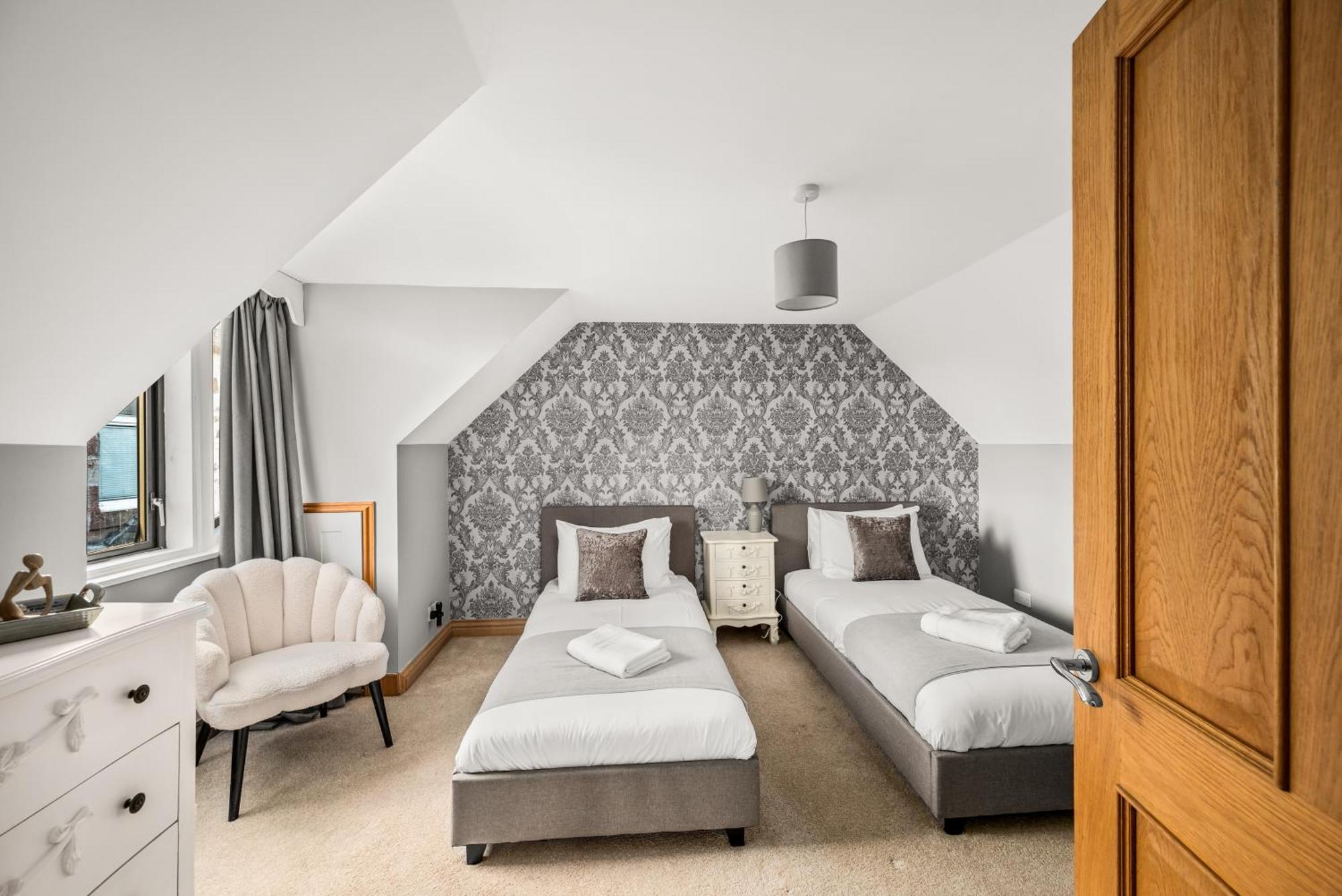 Fontain House: 4 Bedroom Victorian Villa Blairgowrie and Rattray ภายนอก รูปภาพ